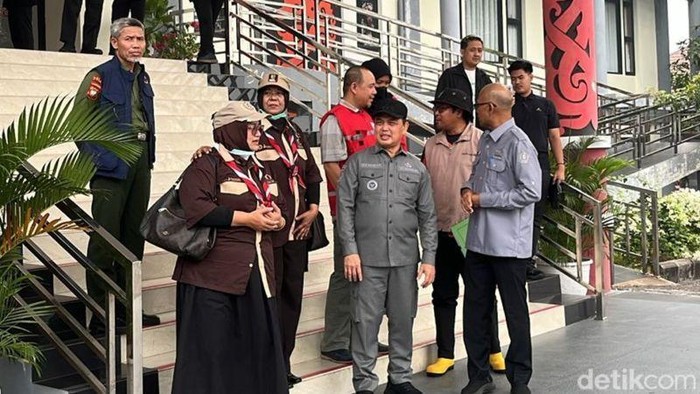 Kabut Asap Karhutla Ganggu Penerbangan, Pesawat Menhut Gagal Mendarat di Pontianak